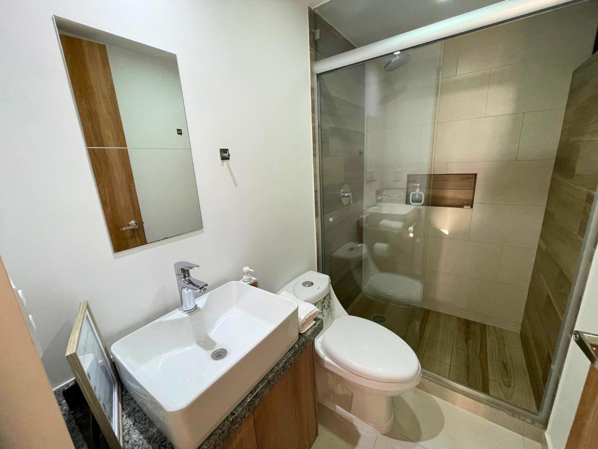 Depa Familiar Centrico Gdl Con Estacionamiento Apartman Guadalajara Kültér fotó