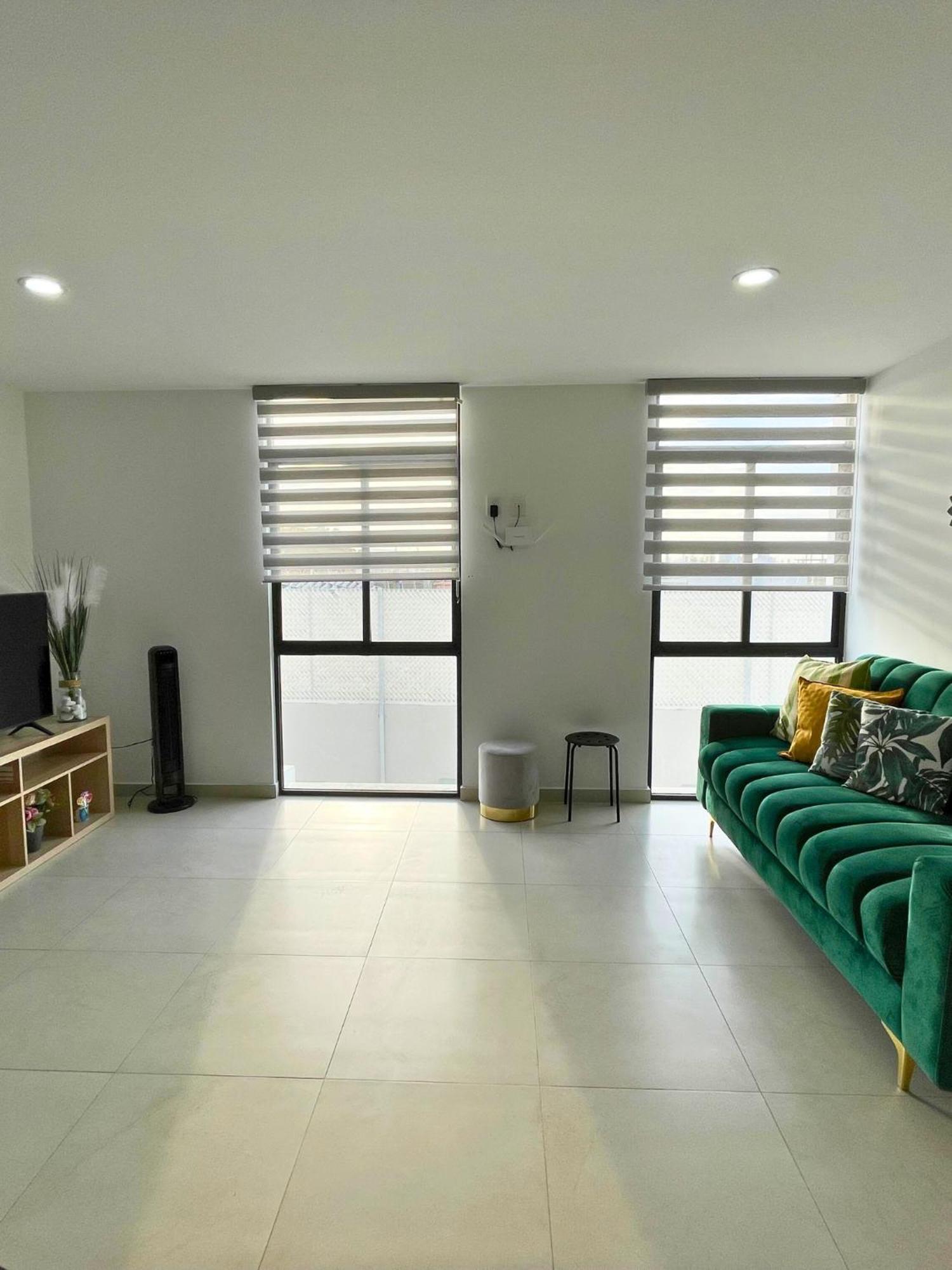 Depa Familiar Centrico Gdl Con Estacionamiento Apartman Guadalajara Kültér fotó